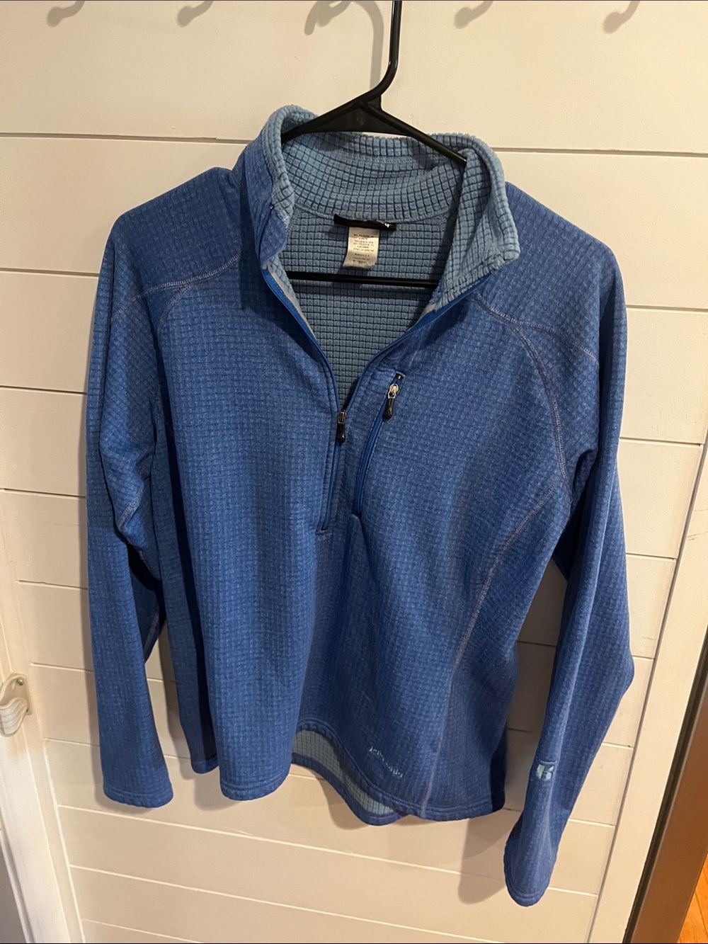 Patagonia womens Blue Waffle-Knit Quarter-Zip Sweater medium